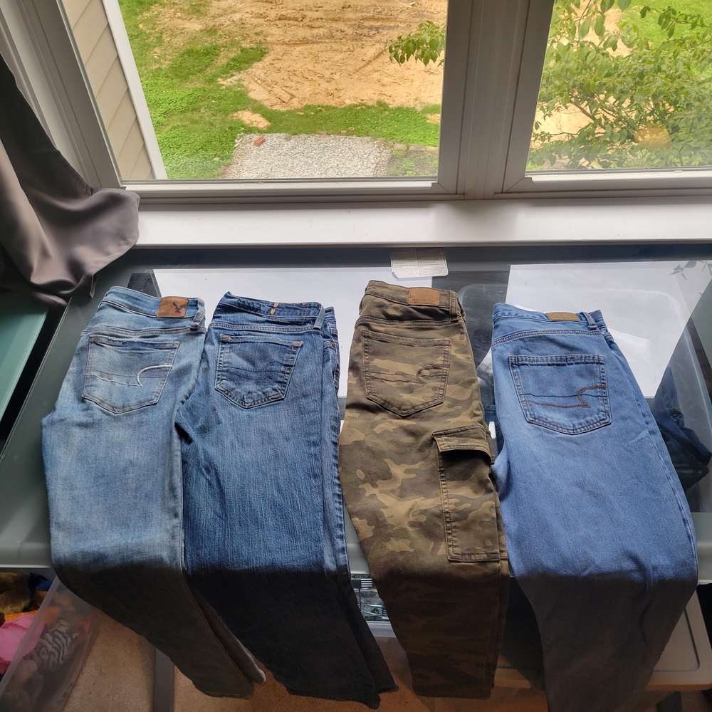 Four AE Womens Jeans Size 8 Bundle